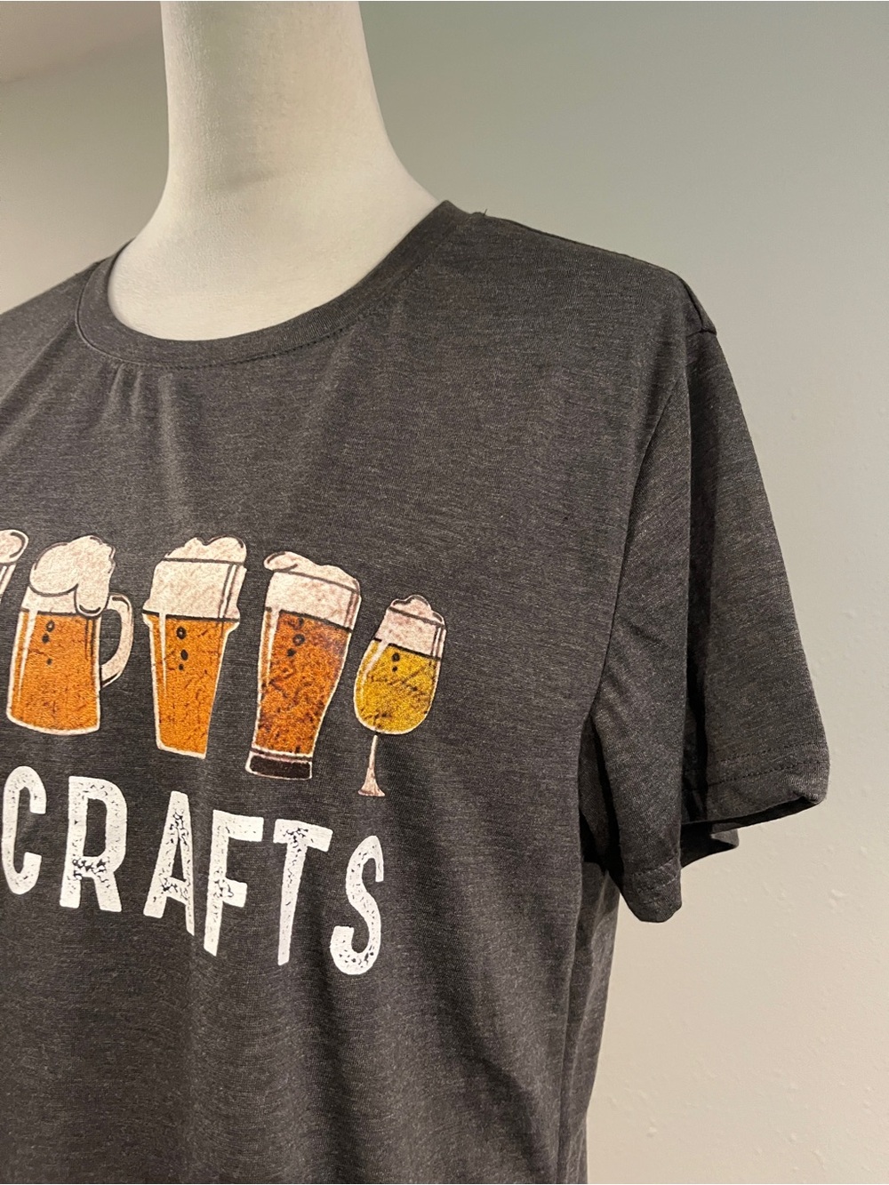 "I Do Crafts" Graphic Beer Tee - Charcoal - Picture 2 of 12
